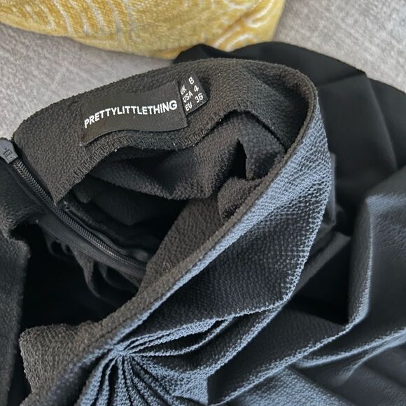 PLT ruched skirt with back zipper, new without tags - Picture 3 of 5